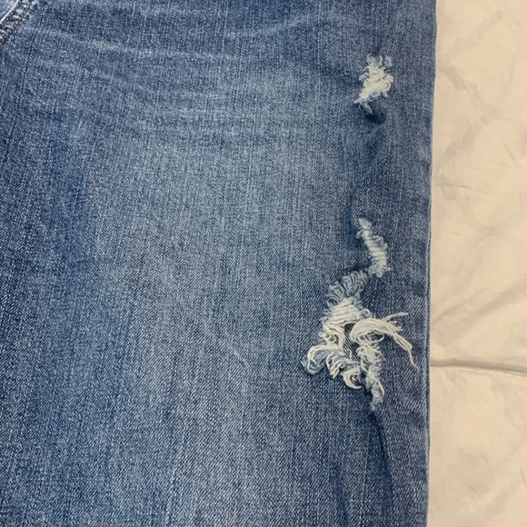 Old Navy Boyfriend Distressed Jeans, size 14 - Picture 10 of 10